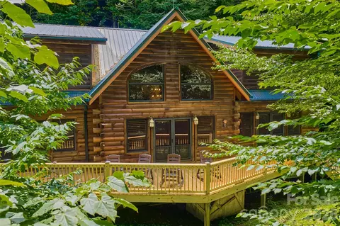 1482 Howard Moore Rd, Hot Springs, NC 28743
