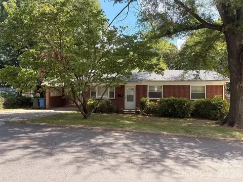725 5th Sw Ave SW, Hickory, NC 28602