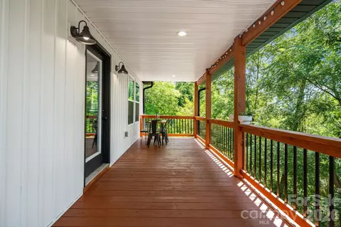 Exterior - 295 Penland St, Clyde, NC 28721 photo 4 of 7