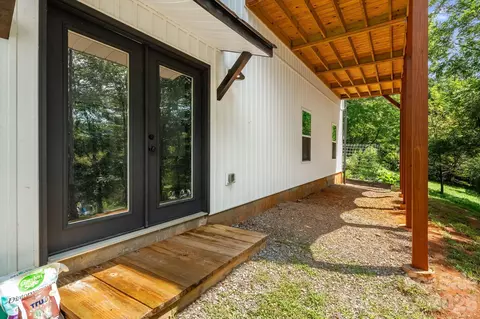 Exterior - 295 Penland St, Clyde, NC 28721 photo 6 of 7