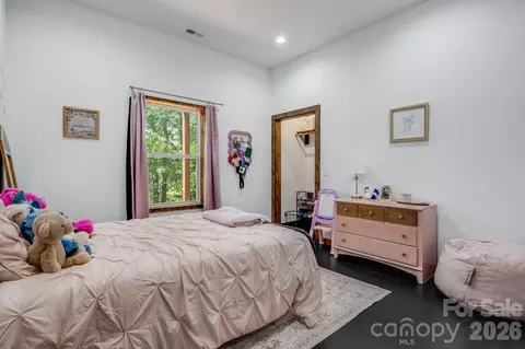 Bedroom - 295 Penland St, Clyde, NC 28721 photo 6 of 6