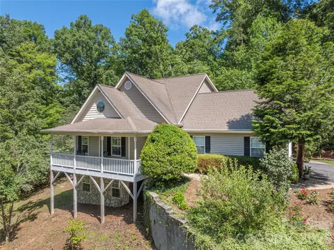 602 Hidden Springs Dr, Asheville, NC 28804