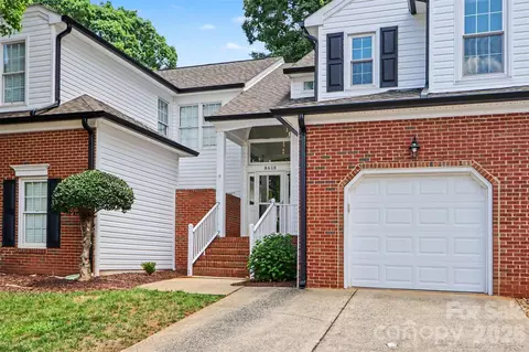 8618 Fox Chase Ln, Charlotte, NC 28269