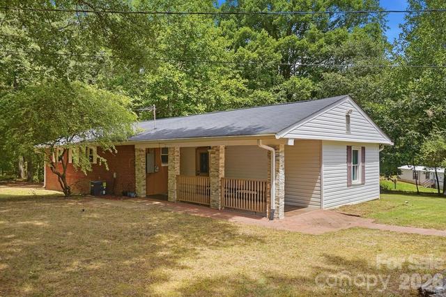2220 Oldfield Rd, Rock Hill, SC 29730