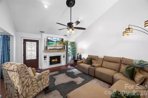 200 Brooks Dr, Stanley, NC 28164 photo 7