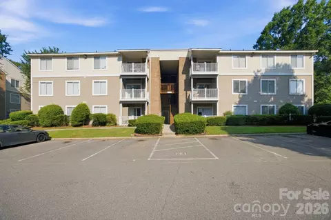9505 University Terrace B Dr #B, Charlotte, NC 28262