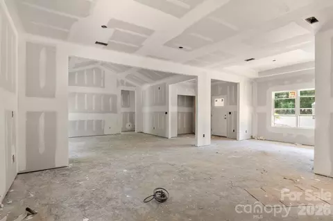 Living - 816 Winding Brook Rd, Monroe, NC 28112 photo 2 of 4