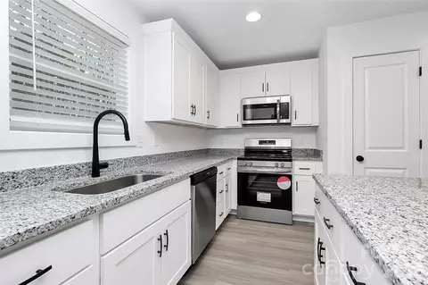 Kitchen - 816 Winding Brook Rd, Monroe, NC 28112 photo 2 of 3