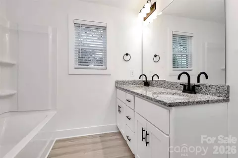 Bath - 816 Winding Brook Rd, Monroe, NC 28112 photo 1 of 5