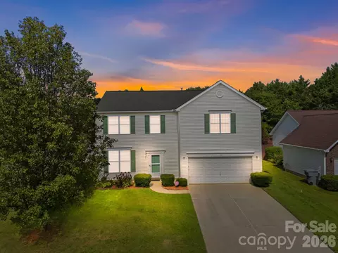8818 Norway Ct, Charlotte, NC 28269