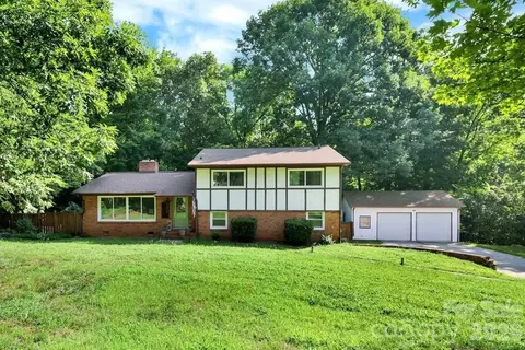 2311 Laurelwood Cir, Charlotte, NC 28214