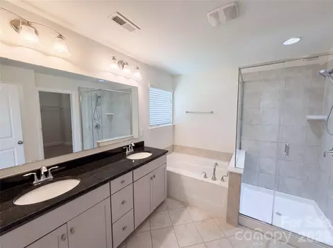 Bath - 1908 Cantrell Ct, Matthews, NC 28104 photo 1 of 2