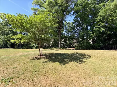 Exterior - 1908 Cantrell Ct, Matthews, NC 28104 photo 4 of 4