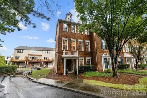 11130 Bladworth Ct, Charlotte, NC 28277