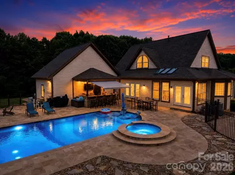 211 Winthrow Creek Rd, Mooresville, NC 28115
