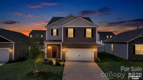 110 Meadow View Dr, Statesville, NC 28677