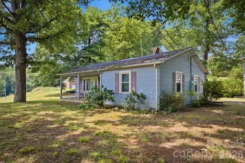 3769 Cameron Pl, Hudson, NC 28638