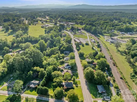 View/Area - 313 E Main St, Morganton, NC 28655 photo 4 of 5