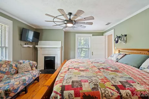Bedroom - 313 E Main St, Morganton, NC 28655 photo 4 of 7