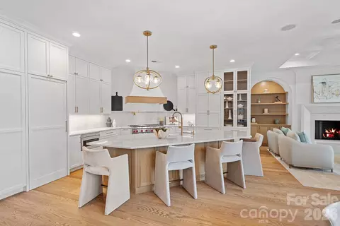 101 S Longfellow Ln, Mooresville, NC 28117