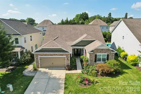 123 Tomahawk Dr, Mooresville, NC 28117