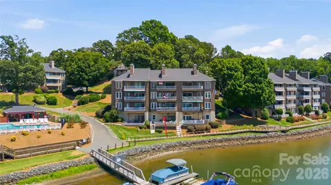 7324 Lakefront 2 Dr #2, Charlotte, NC 28278