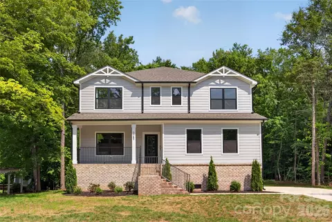 6087 Cambridge Dr, Harrisburg, NC 28075