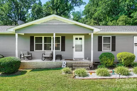 2601 Lynn Dr, Gastonia, NC 28054