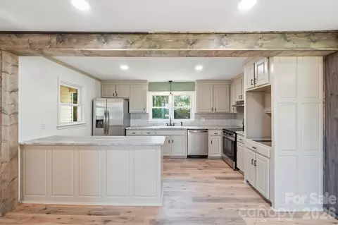 112 Summers Farm Rd, Statesville, NC 28625