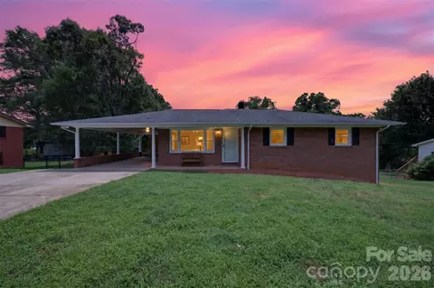2671 Terrace Dr, Granite Falls, NC 28630