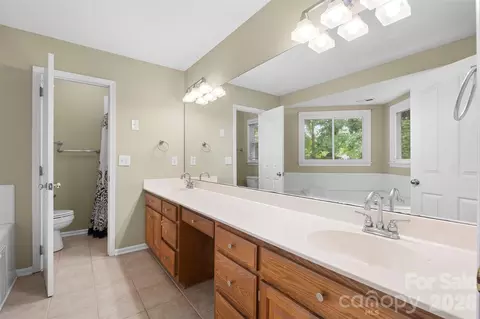 Bath - 8610 Forest Shadow Cir, Cornelius, NC 28031 photo 1 of 3