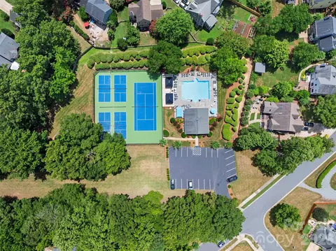 View/Area - 8610 Forest Shadow Cir, Cornelius, NC 28031 photo 2 of 3