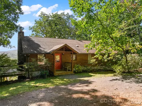 26 Burnt Ridge Trl, Black Mountain, NC 28711