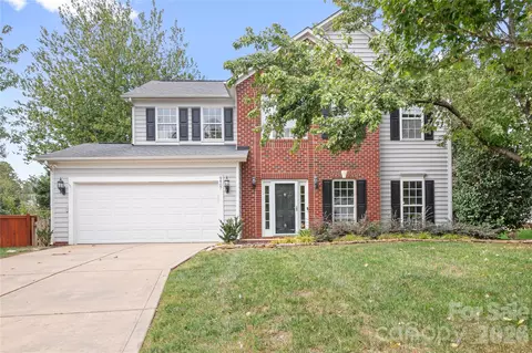9407 Willow Tree Ln, Charlotte, NC 28277