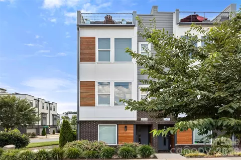 2103 Isom St, Charlotte, NC 28208