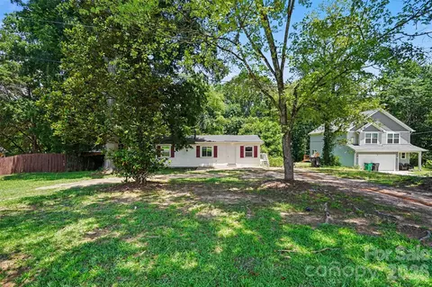 8232 Starnes Randall Rd, Charlotte, NC 28215
