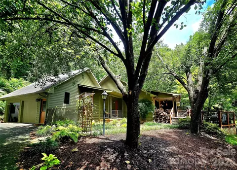 18 Rollingwood Rd, Asheville, NC 28805