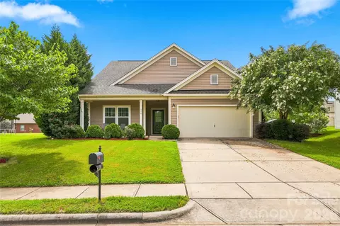 116 Water Ski Dr, Statesville, NC 28677
