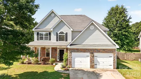 236 Glenn Allen Rd, Mooresville, NC 28115