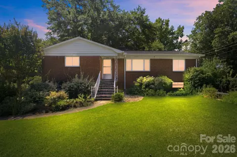 3800 Arvin Dr, Charlotte, NC 28269