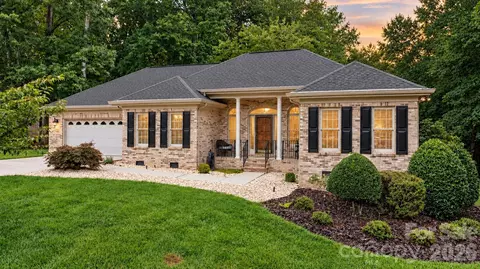 55 Wittenburg Springs Dr, Taylorsville, NC 28681