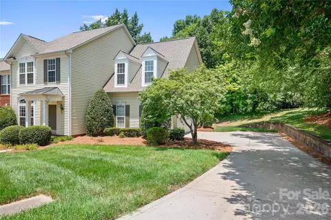 14661 Greenpoint Ln, Huntersville, NC 28078