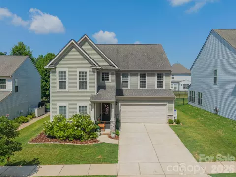 15215 Colonial Park Dr, Huntersville, NC 28078