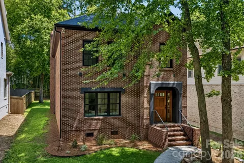 732 Ellsworth Rd, Charlotte, NC 28211