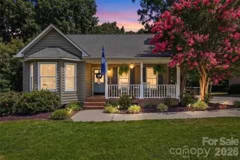 2134 Belle Chase Dr, Rock Hill, SC 29732