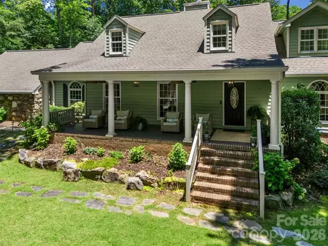 Exterior - 2 Pine Point Rd, Lake Wylie, SC 29710 photo 10 of 13