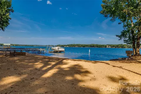 View/Area - 2 Pine Point Rd, Lake Wylie, SC 29710 photo 3 of 3