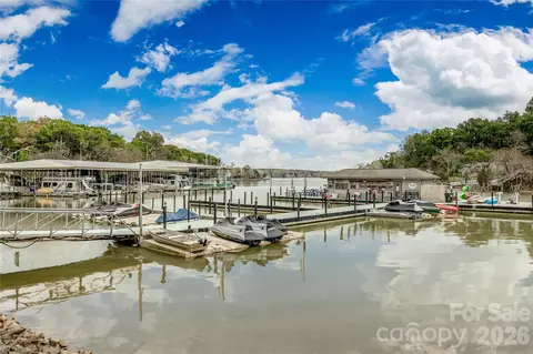View/Area - 2 Pine Point Rd, Lake Wylie, SC 29710 photo 2 of 3