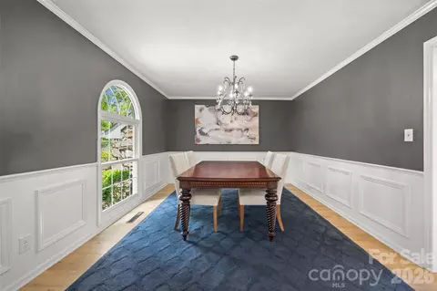 Dining - 2 Pine Point Rd, Lake Wylie, SC 29710 photo 1 of 2