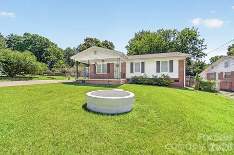 4723 Northaven Dr, Charlotte, NC 28206
